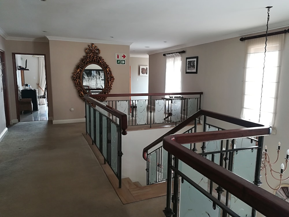 Blouberg Manor 3/50
