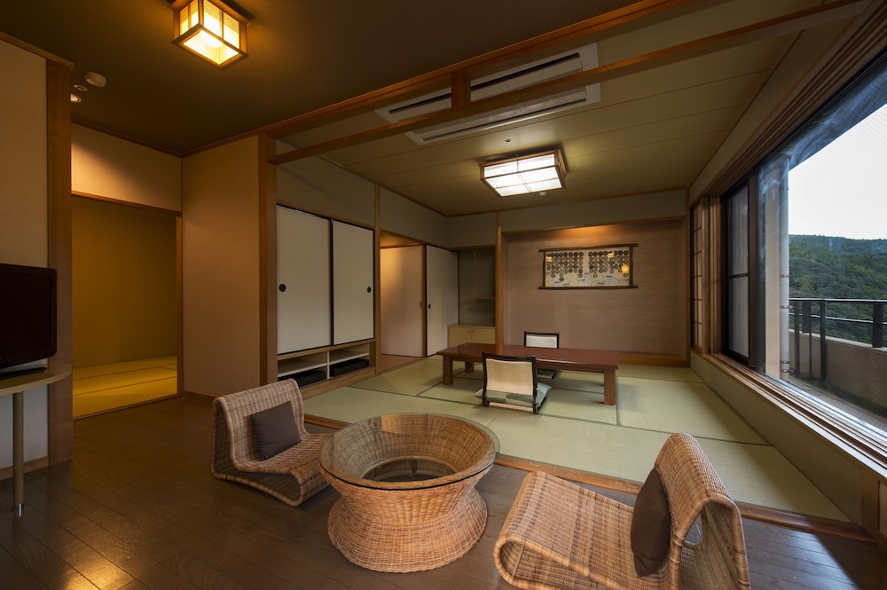 Furuyu Onsen ONCRI 35/49