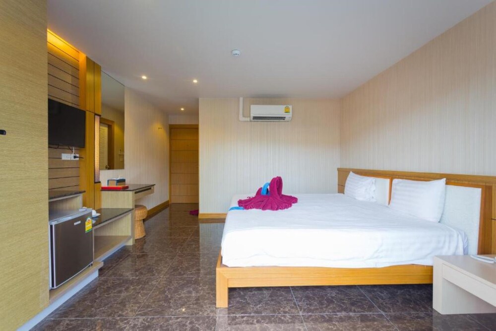 Anda Beachside Hotel 34/85
