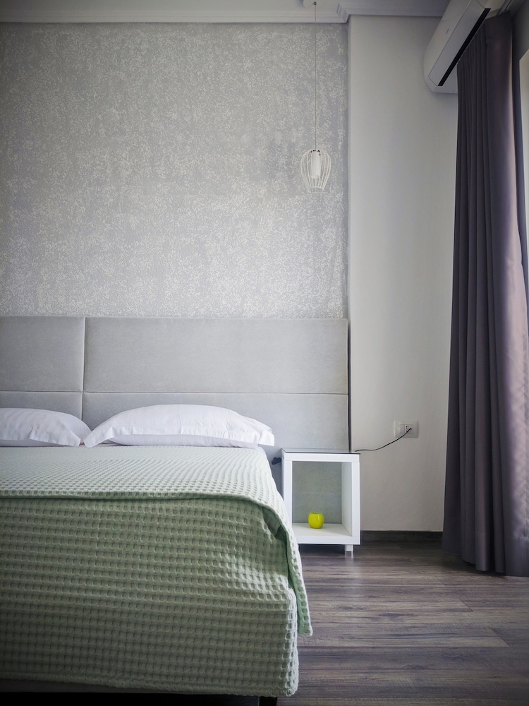 Junior Suite, King Bed, Sea View, Hotel Joan 3/4