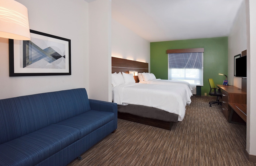 Holiday Inn Express Hotel & Suites Selma 22/65