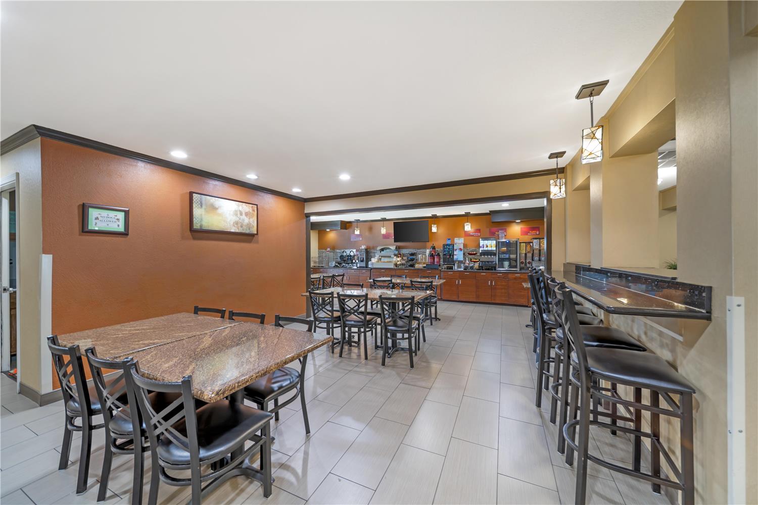 Best Western Plus Twin View Inn & Suites 10/16