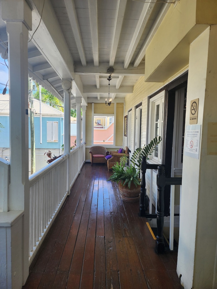 Club Comanche Hotel St Croix 49/58