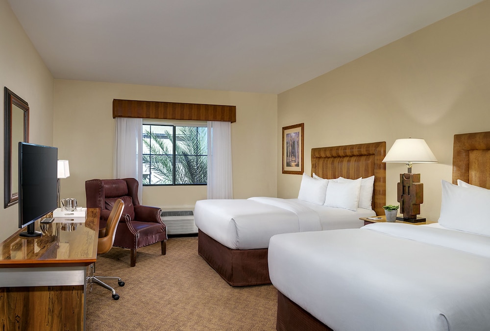 Silverton Casino Hotel 13/48
