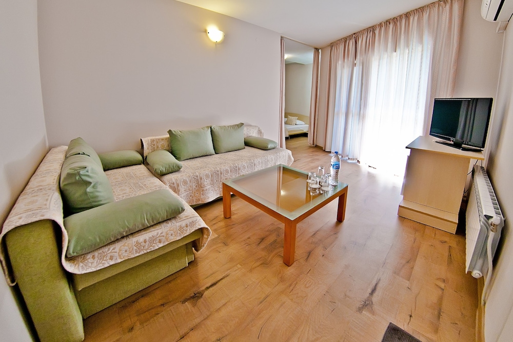Hotel Amfora 47/69