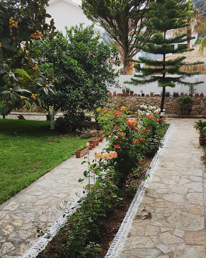 Ilkiz Beach Hotel 48/50