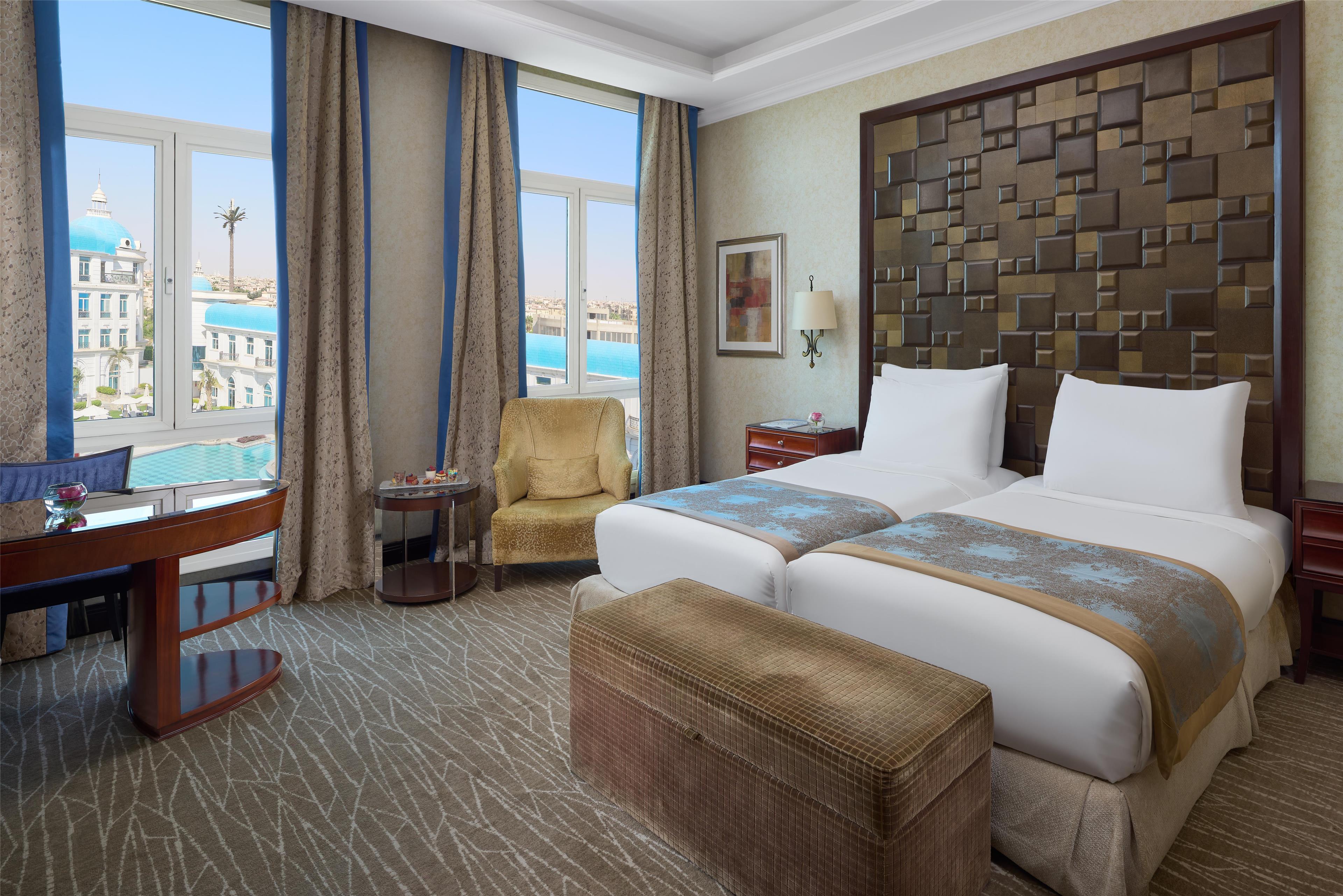 Deluxe, Twin Beds