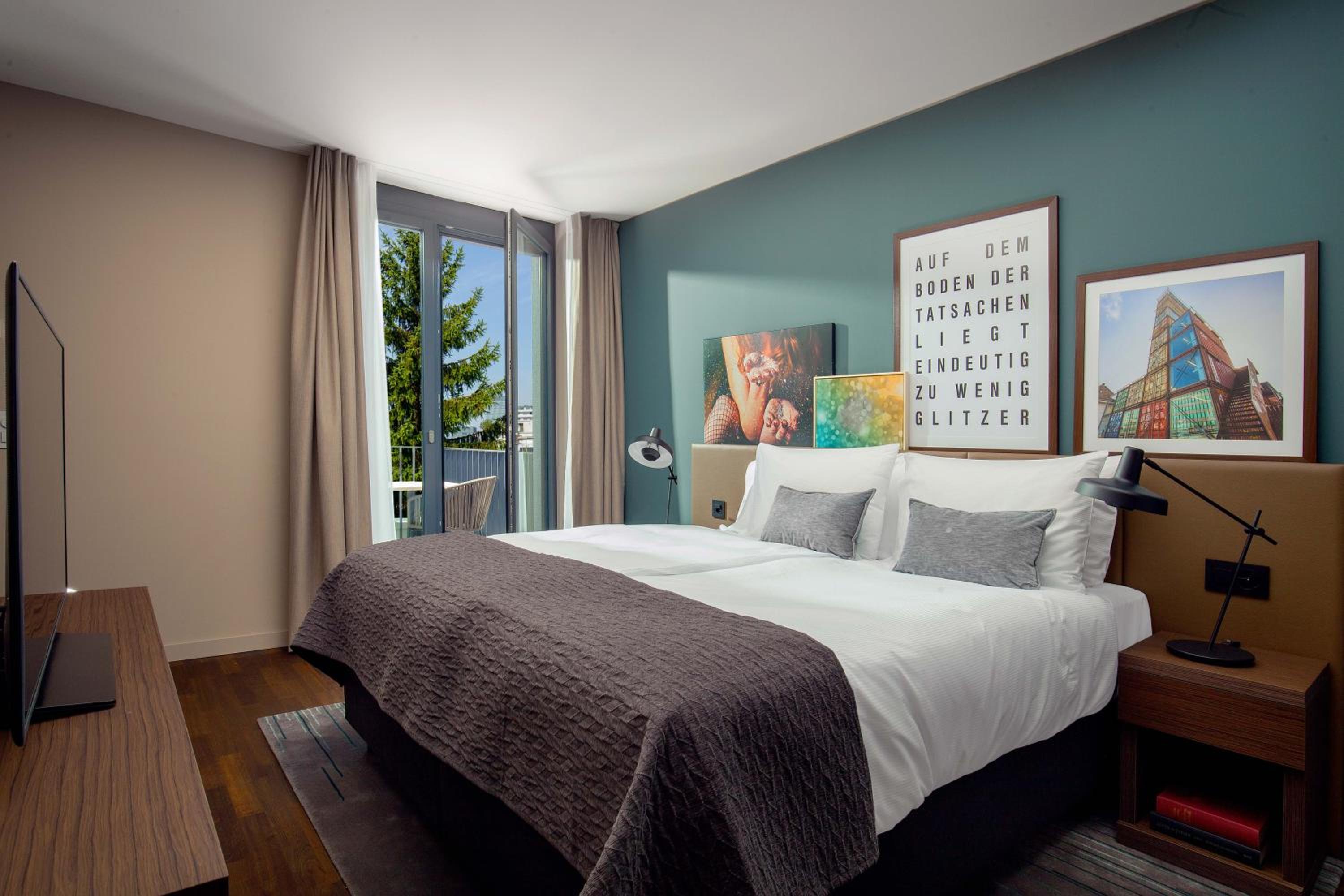 Room at Acasa Suites, ZURICH