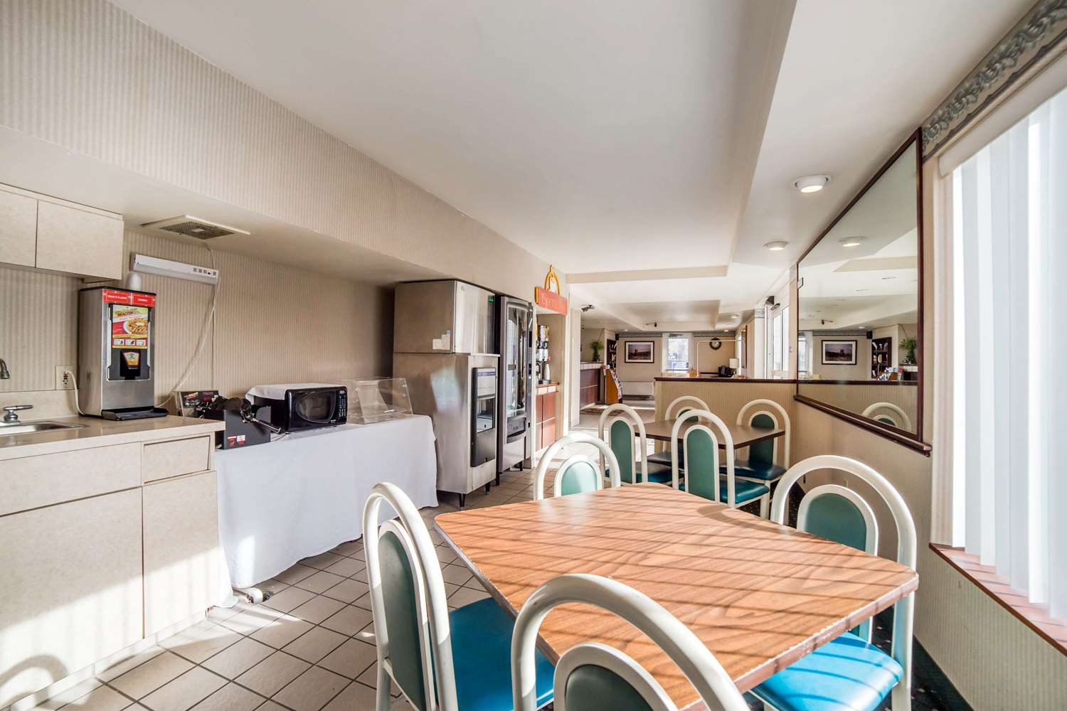 Rodeway Inn & Suites Nampa 17/20