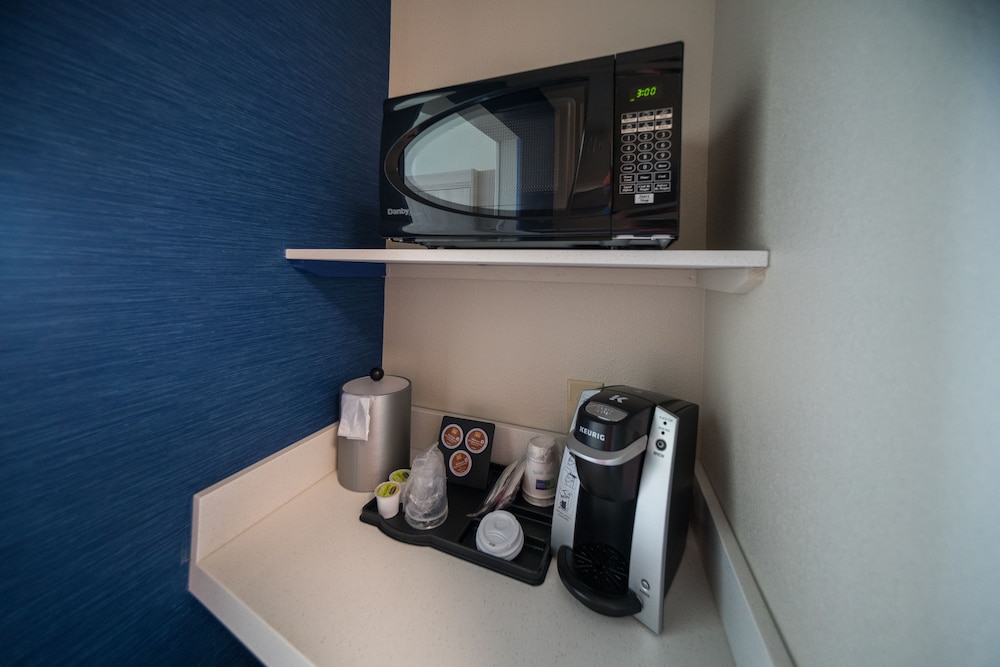 Holiday Inn Express & Suites Southaven Central - Memphis 23/53