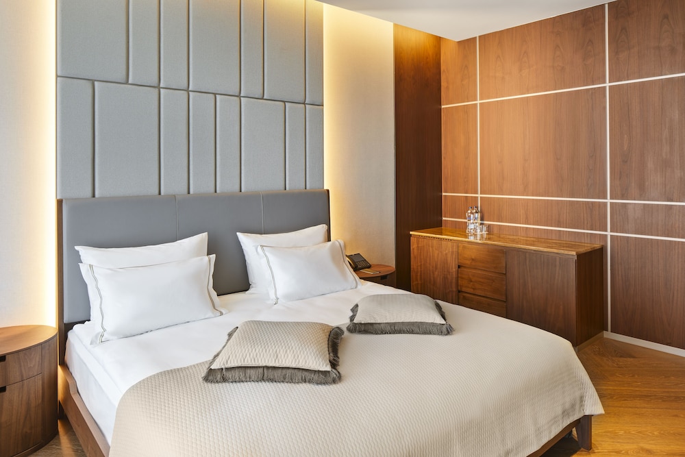 Ricosta Hotel 10/50