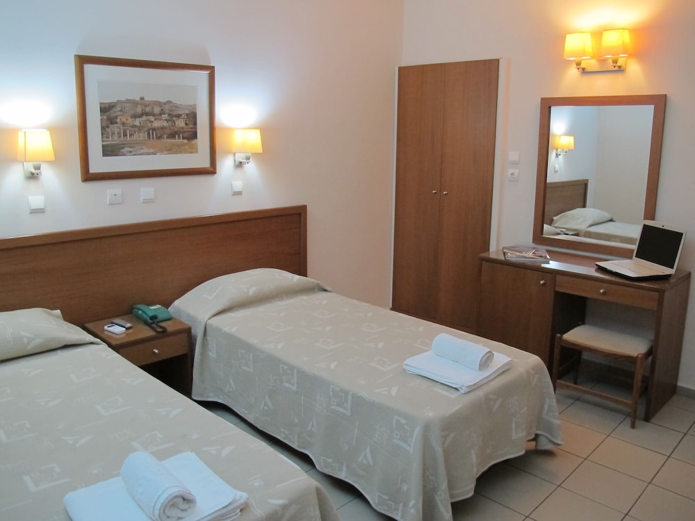 ROOM, SINGLE