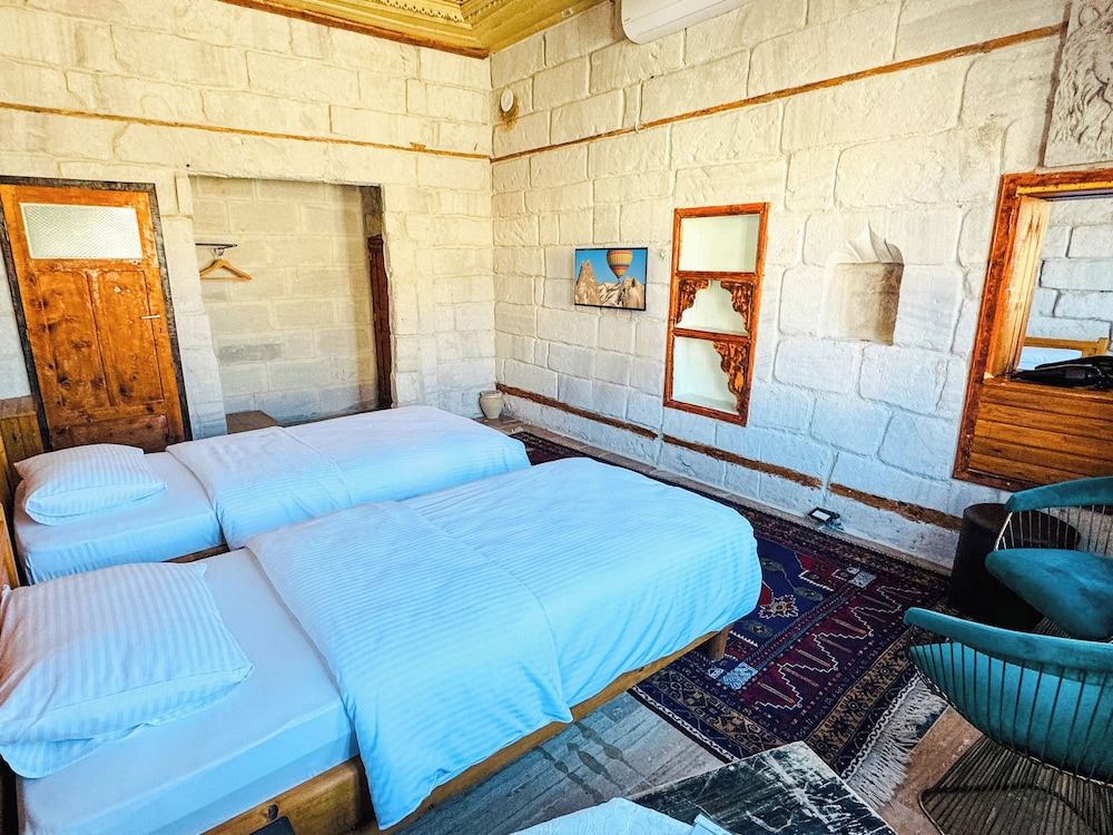 My Cave Suites 17/50