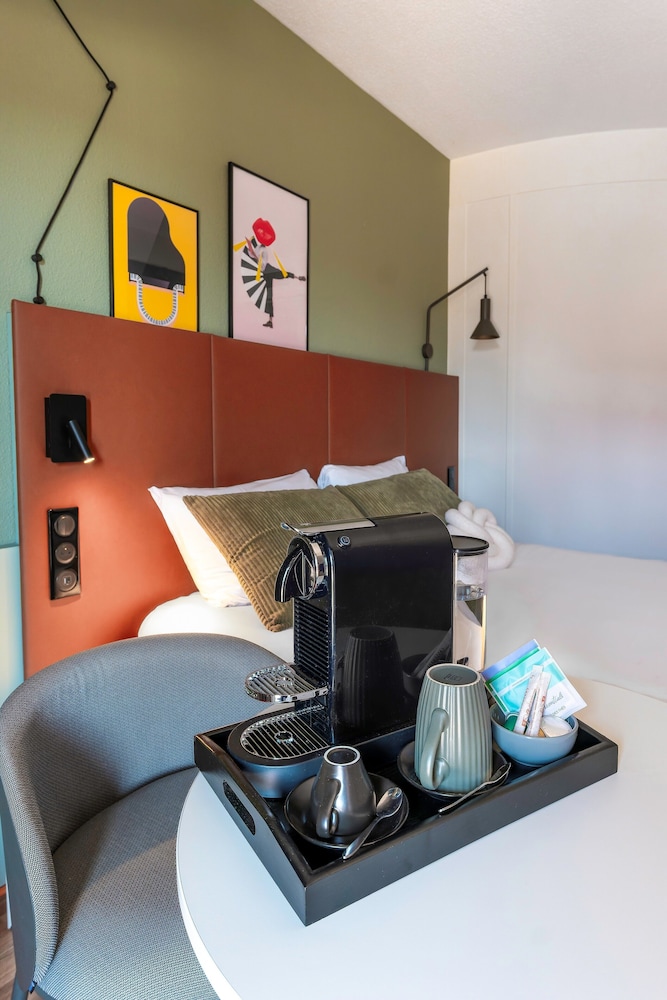 Ibis Macon Sud 11/68
