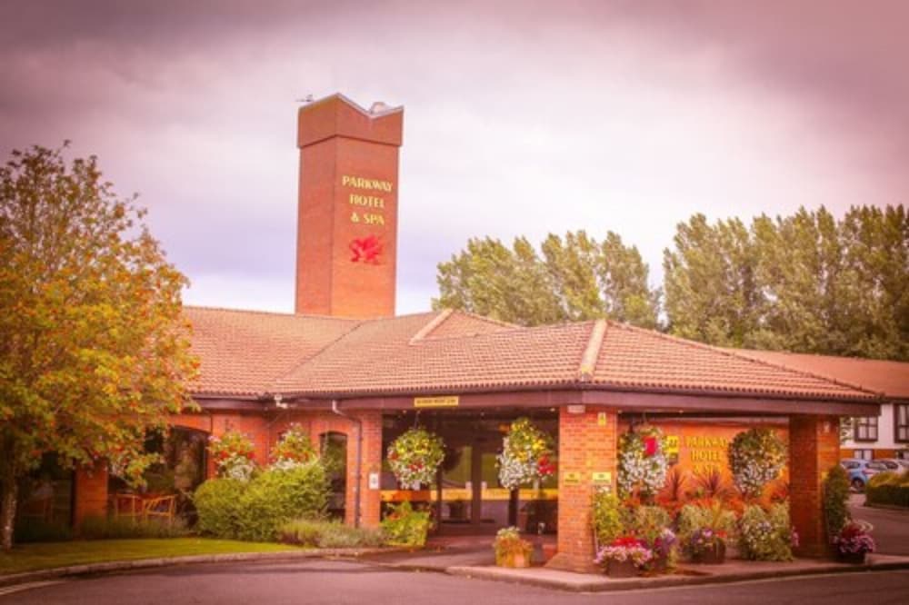 Parkway Hotel And Spa 2/55