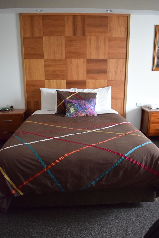 Golden Age Motor Inn Queanbeyan 14/50