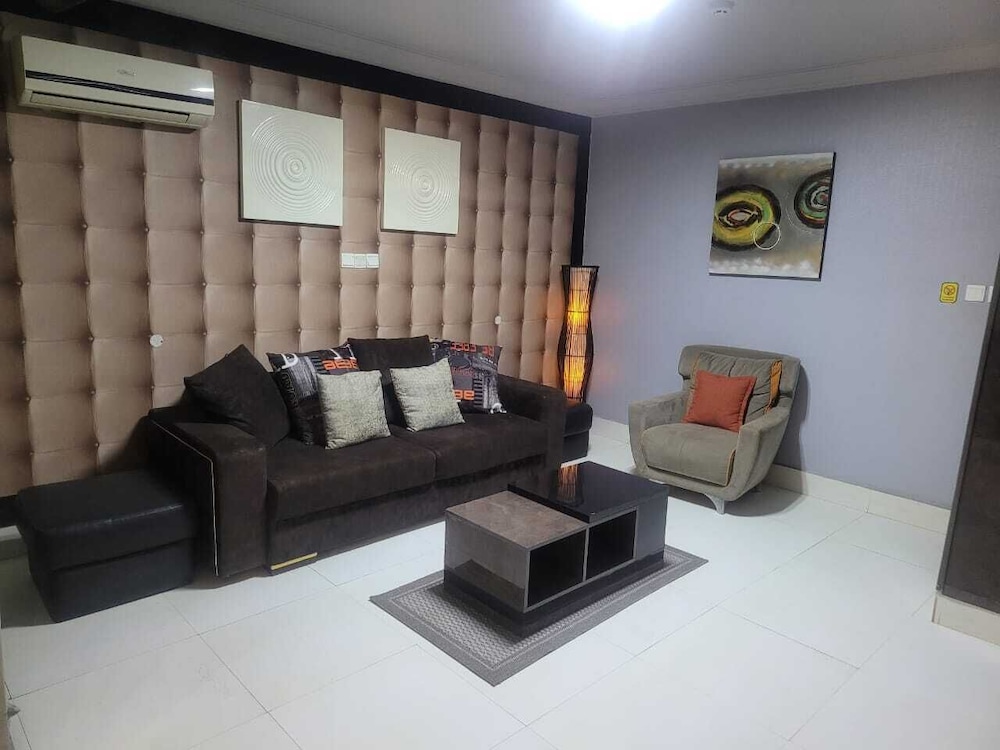 Newland Luxury Apartments 35/50