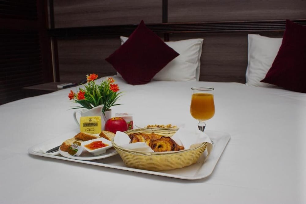 Hotel Le Paris 47/56