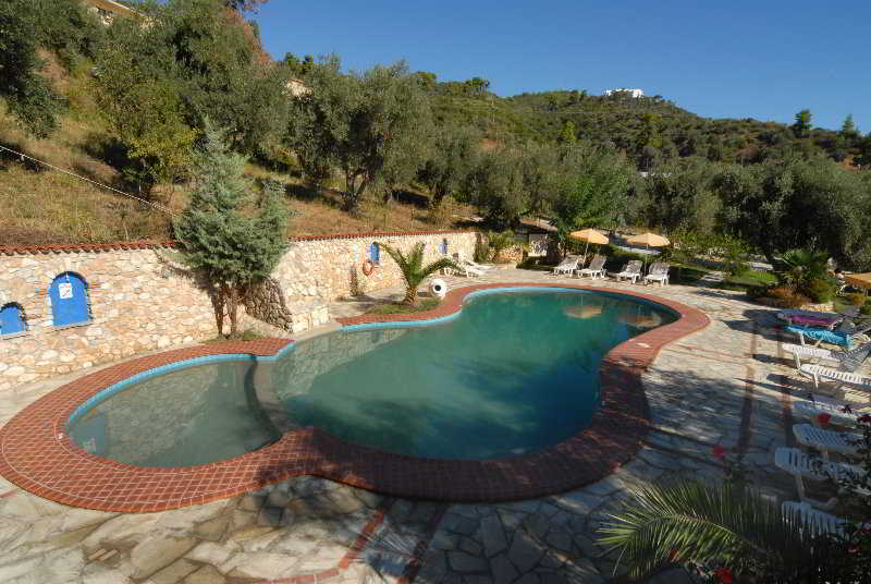 VASSILIAS BEACH APARTMENTS 28/31