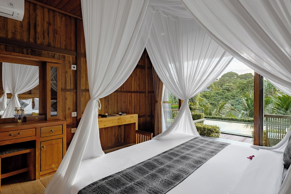 1 Bedroom, Pool, Wooden, Villa, Double Bed, Valley View، Yanyan Resort Ubud 6/10