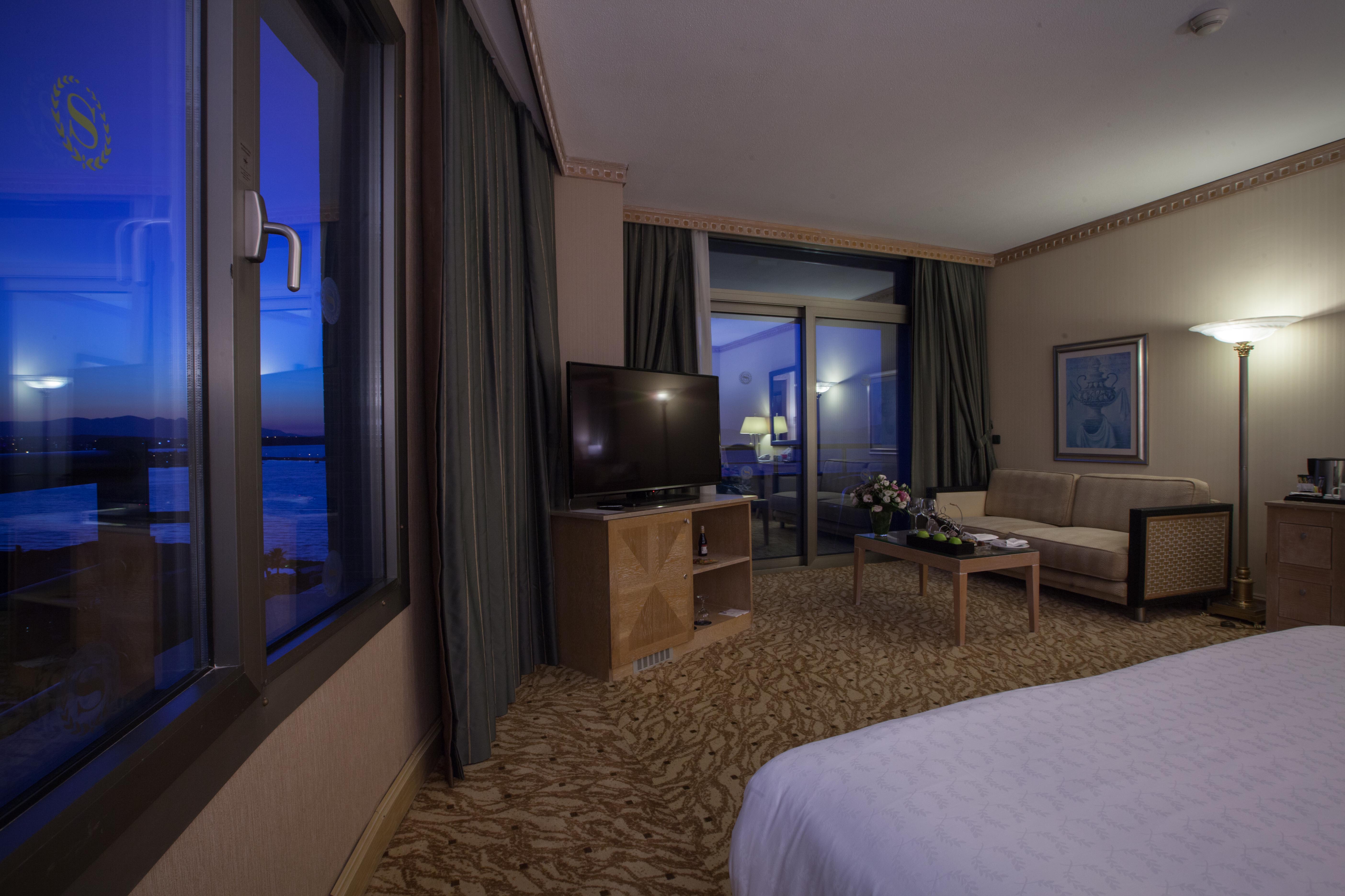 جناح جونيور بإطلالة على البحر، Swissotel Resort and Spa Cesme 2/3