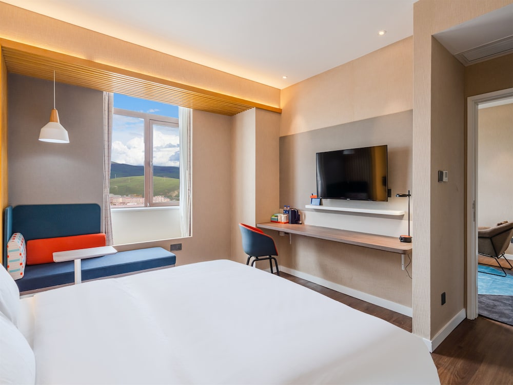Holiday Inn Express Litang 36/78
