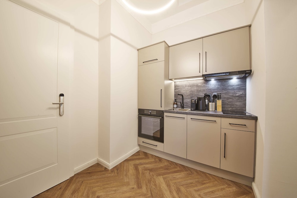 Nove Boutique Apartments 12/50
