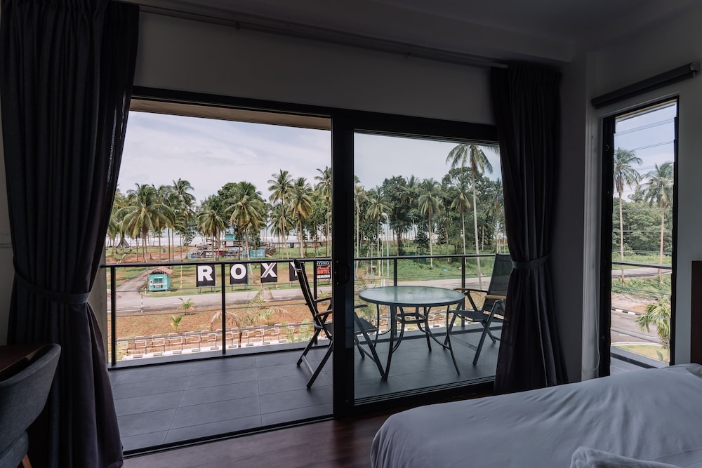 Roxy Sematan Villa And Townhouse 31/60
