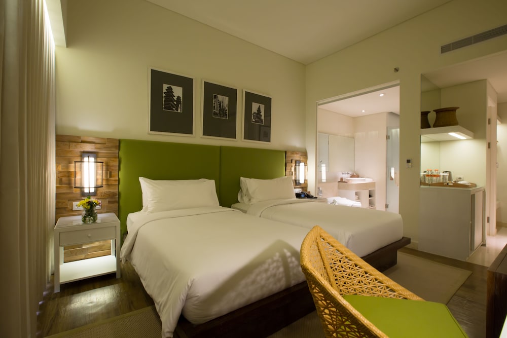 Bali Paragon Resort Hotel 50/50