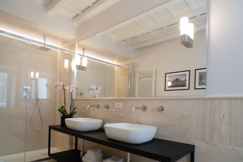 Kame Hall Luxury Rooms 31/31