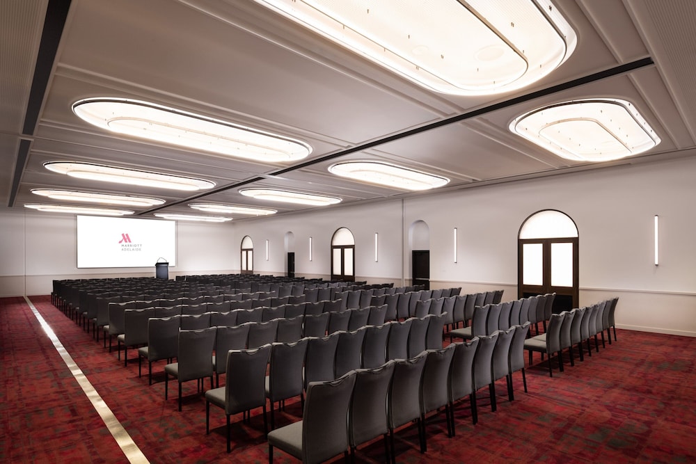 Adelaide Marriott Hotel 38/47