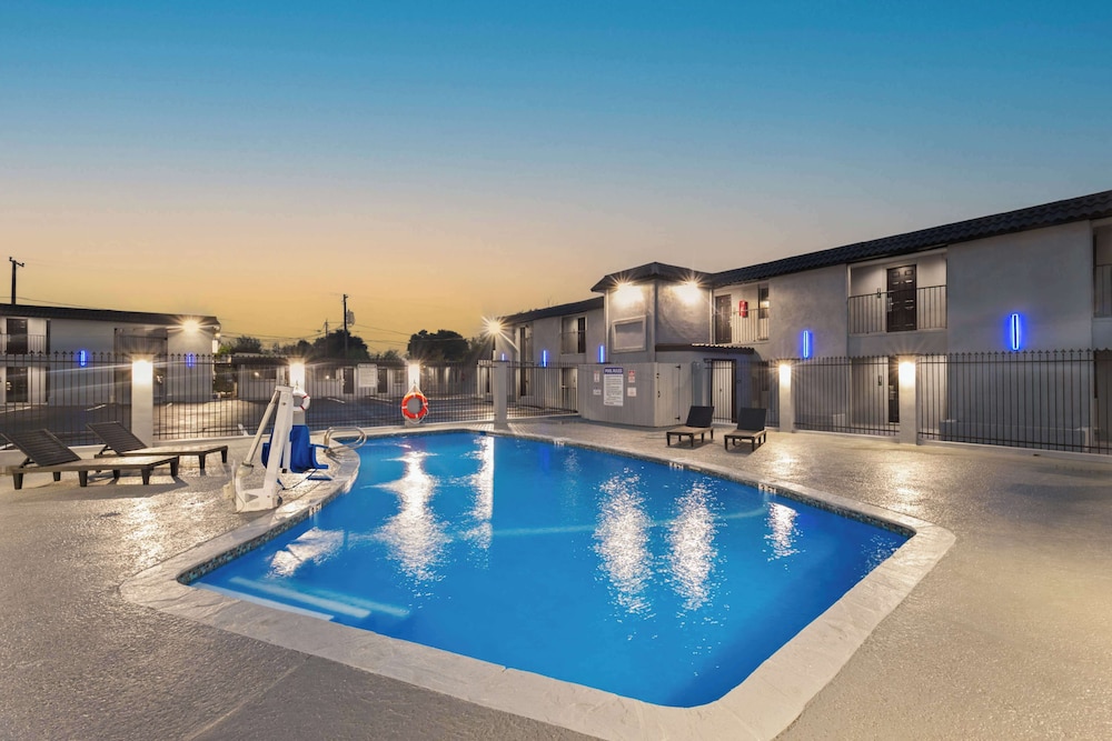 GuestHouse Extended Stay Laredo 33/42