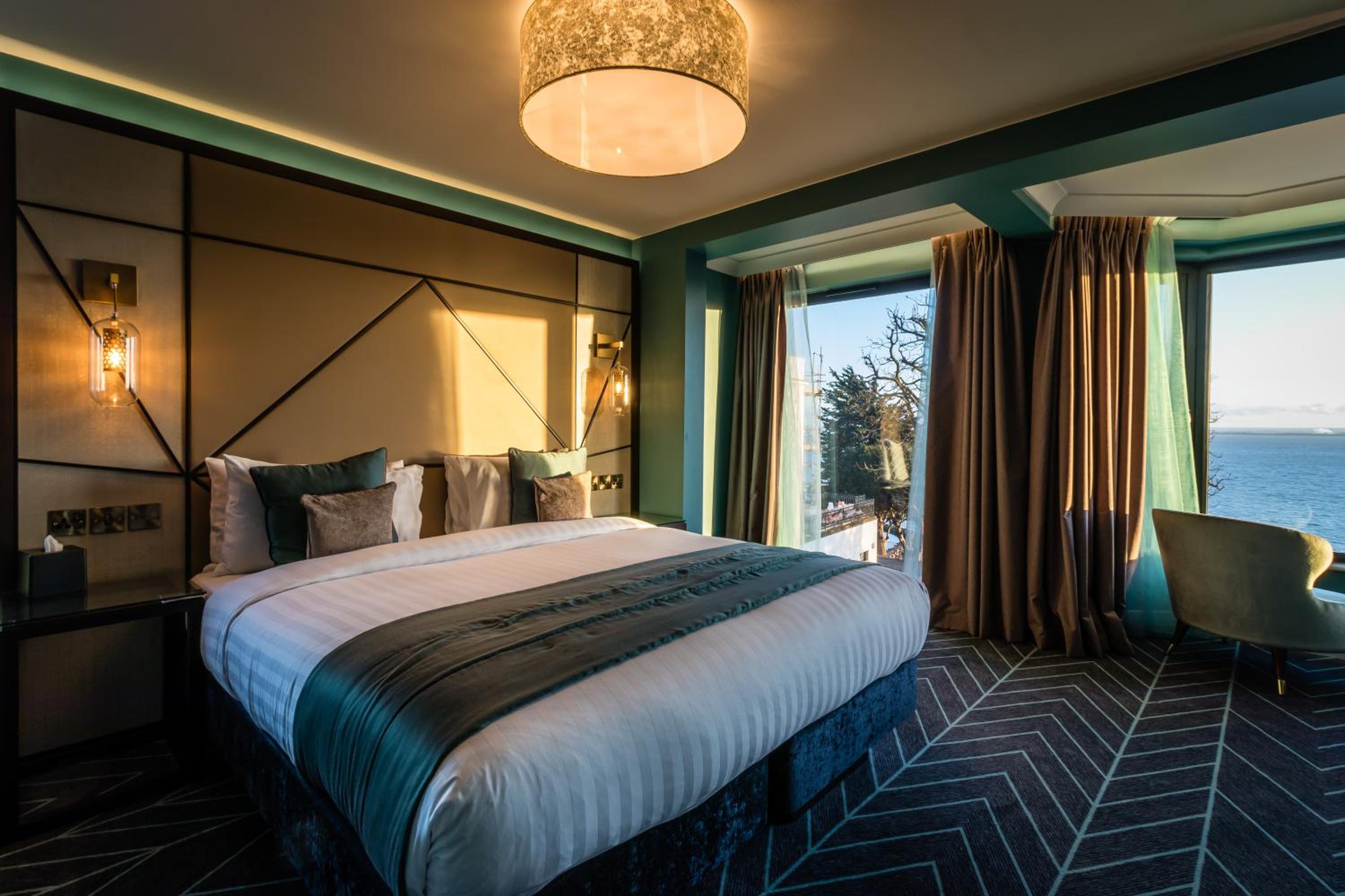 Comfy, Standard, King Bed, Queen Bed