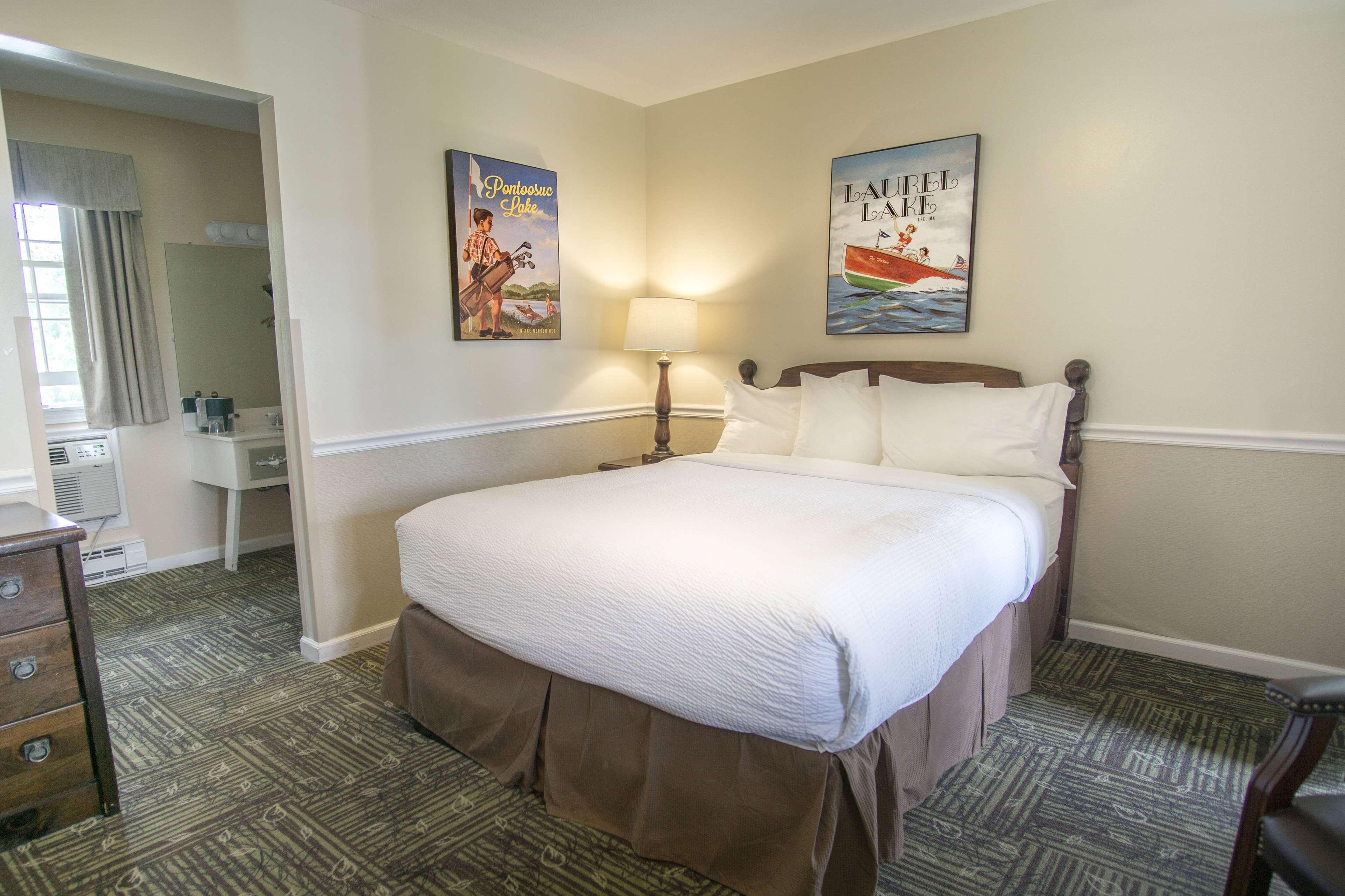 Room, Queen Bed