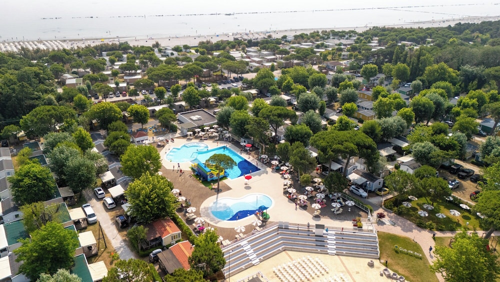 Club del Sole Marina Family Resort 41/43