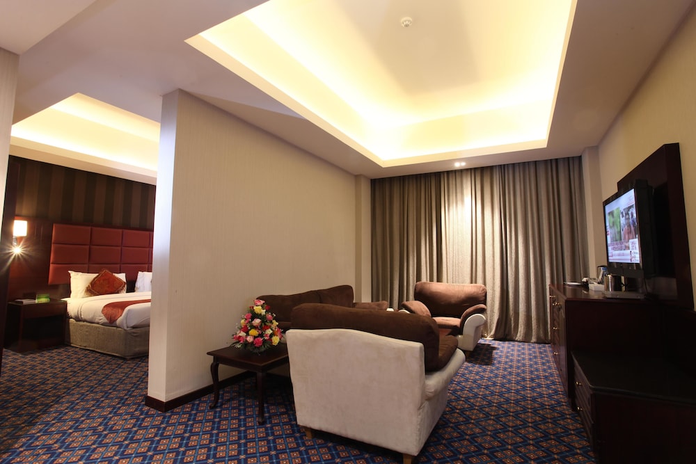 Ramee Guestline Hotel 40/63