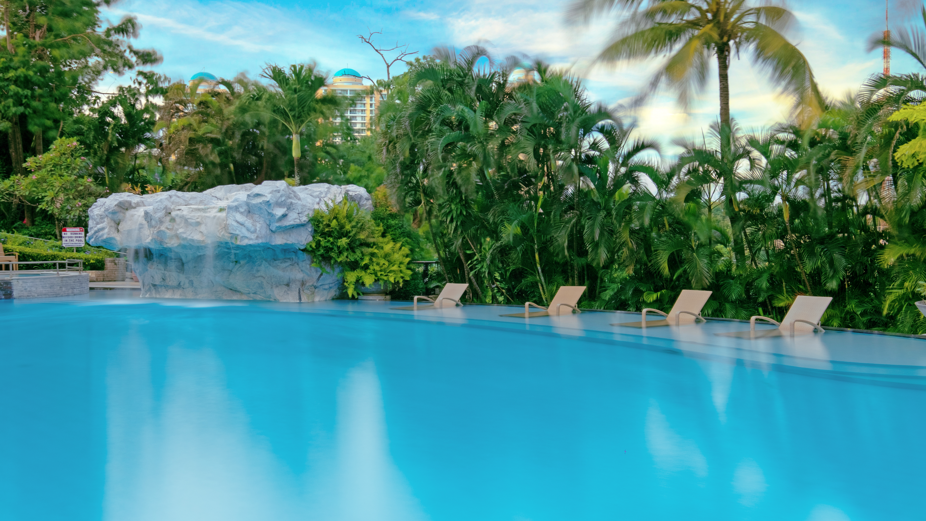 Marco Polo Plaza Cebu 79/81