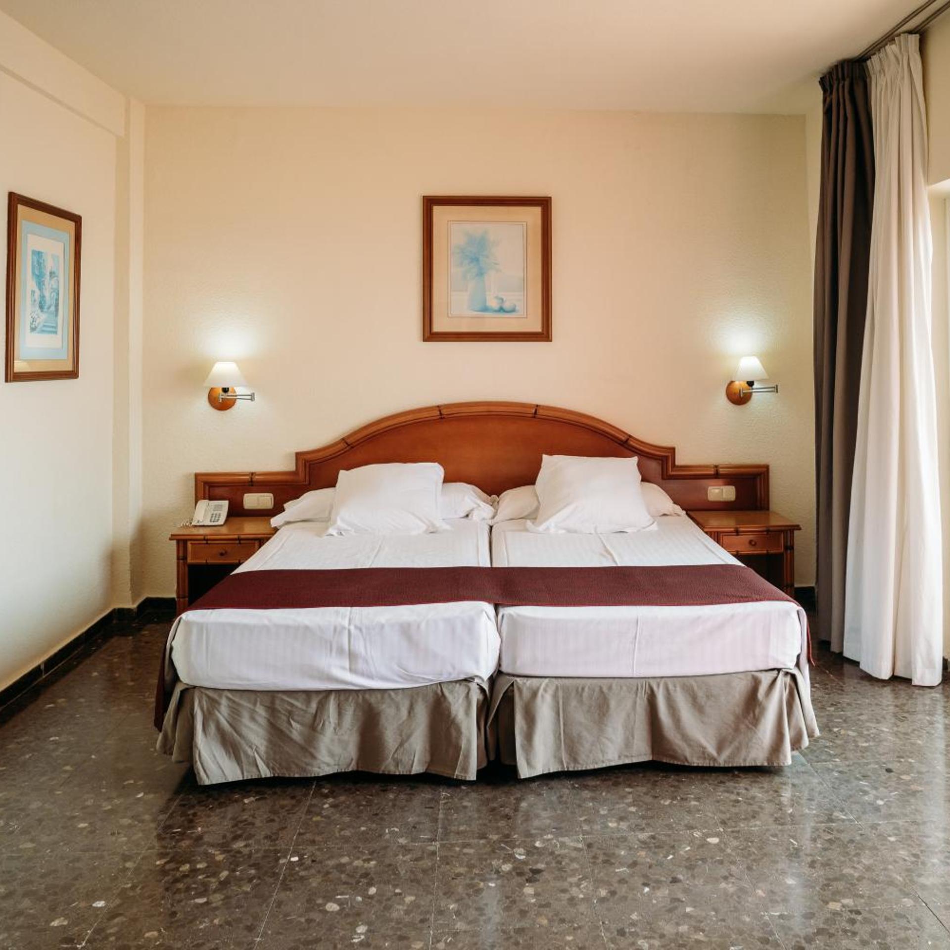 Room, Double or Twin Bed, Sea Front، MS Tropicana Costa del Sol 2/5