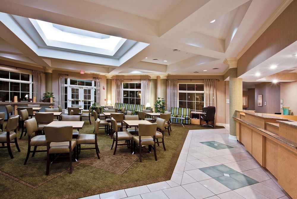 La Quinta Inn & Suites by Wyndham USF (Near Busch Gardens) 36/54