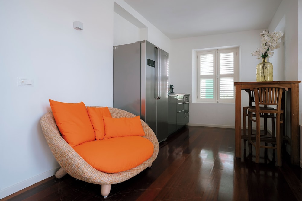 Scuba Lodge & Ocean Suites 49/76