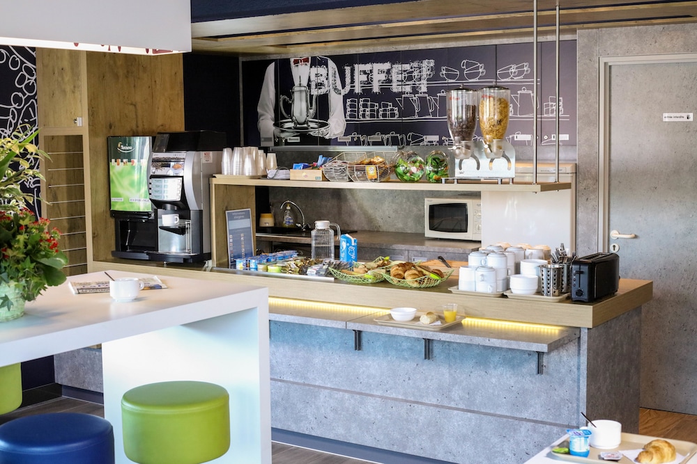 Ibis Budget Marseille Vitrolles 18/69