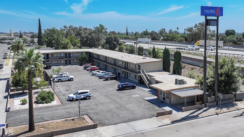 Motel6 Selma, CA 40/57