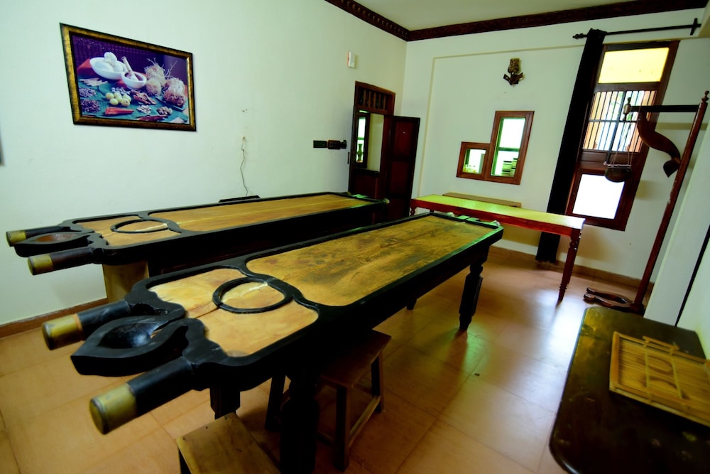 KOVALAM BEACH HOTEL 22/36