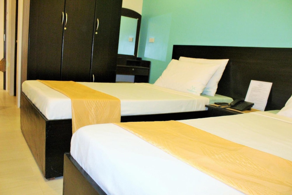 Coron Visitors Hotel 32/69