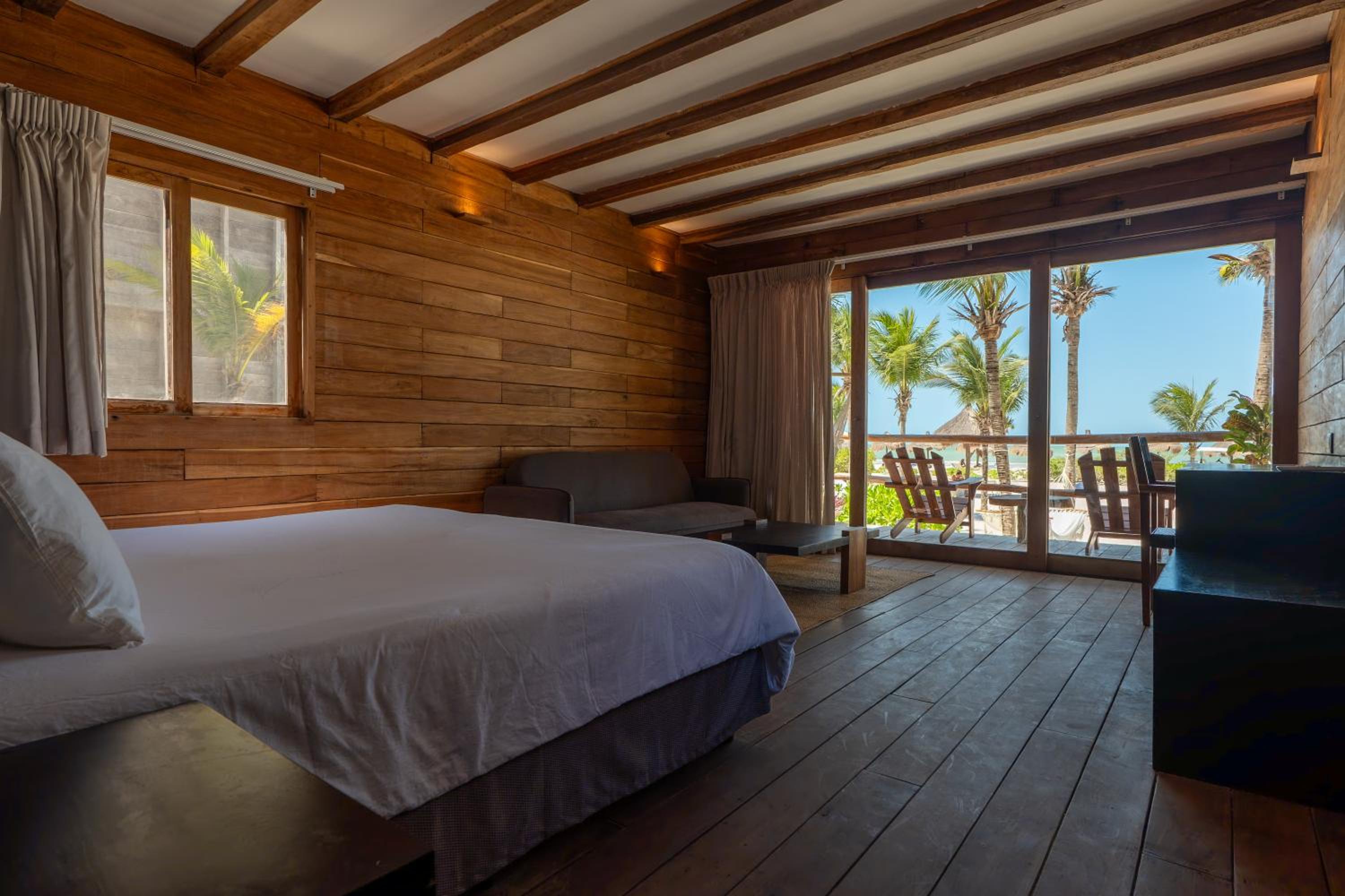 Bungalow, Beach Front