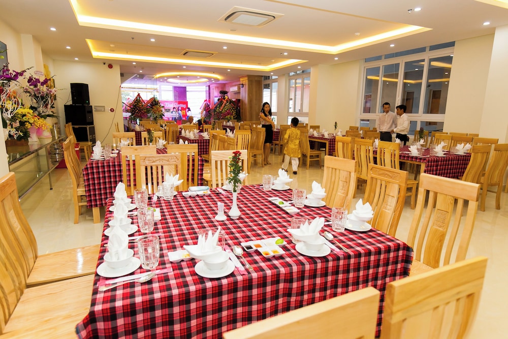 Ngoc Hanh Beach Hotel 58/75