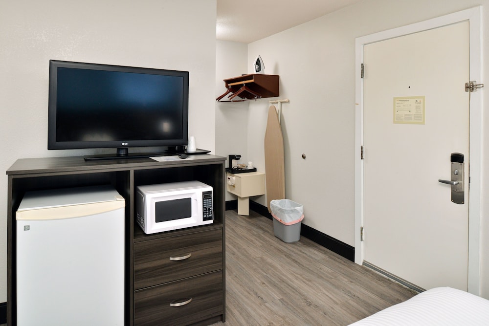 SureStay Hotel by Best Western Virginia Beach Royal Clipper 31/45