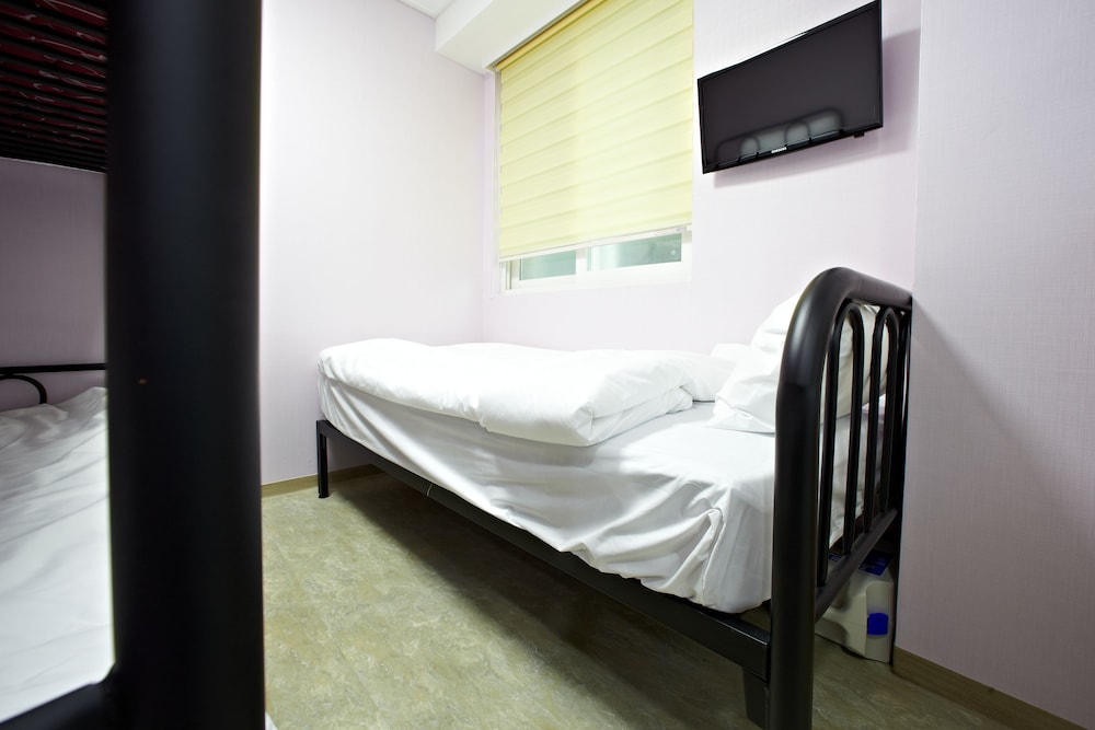 Rainbow Hotel Myeongdong 28/54