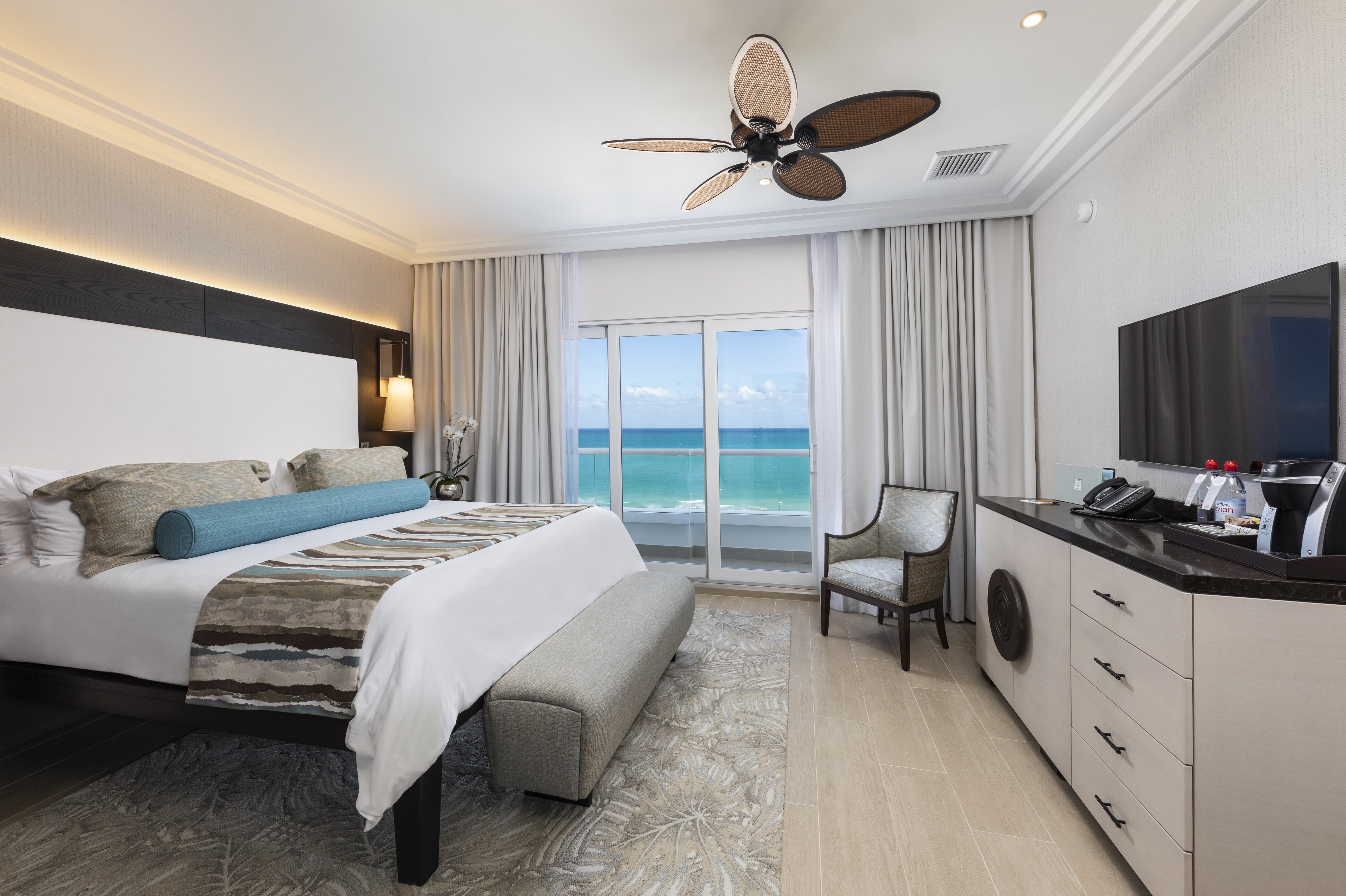 The Palms Hotel and Spa 8/50