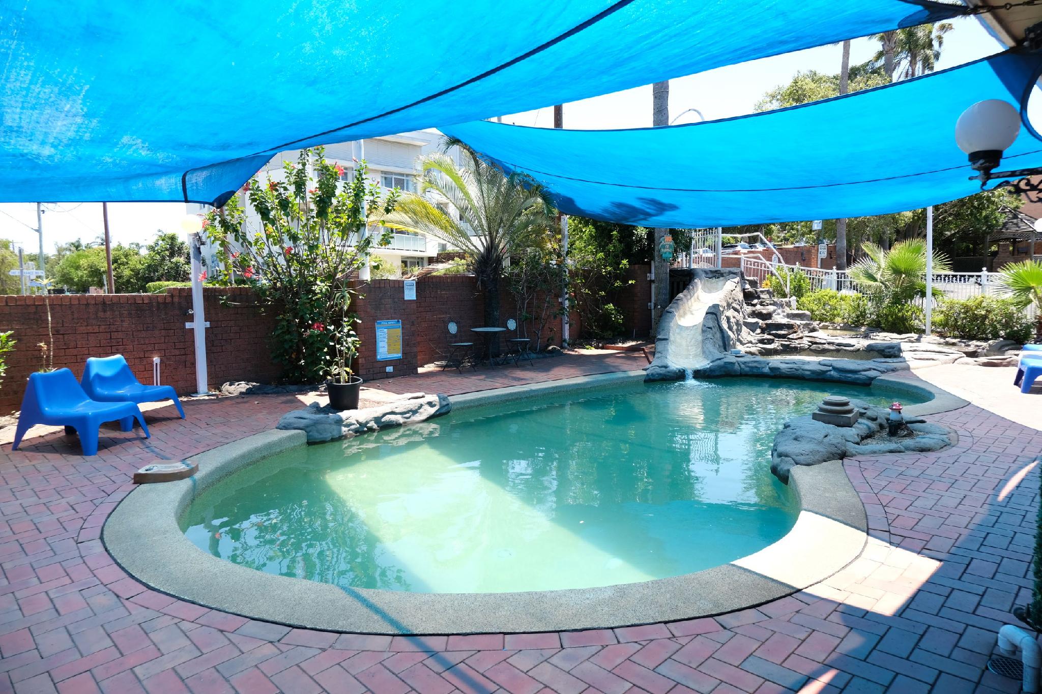Premium, 1 Queen and 1 Single Bed, Adult Only, Ground Floor